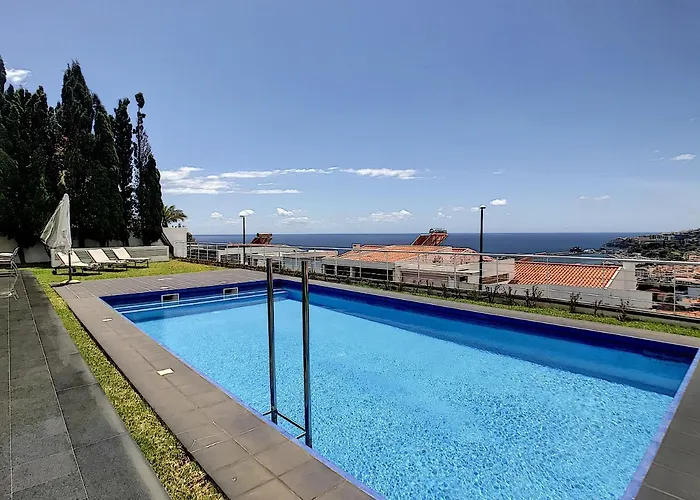 The White House - By Lovelystay Willa Funchal (Madeira)