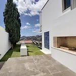 The White House - By Lovelystay Villa