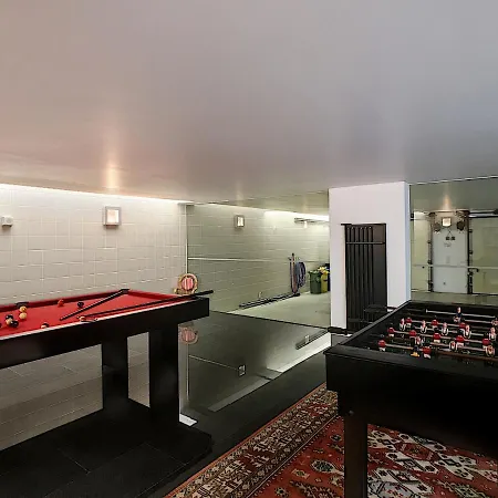 The White House - By Lovelystay *