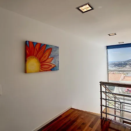 The White House - By Lovelystay