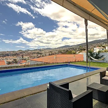 Villa The White House - By Lovelystay Funchal (Madeira)