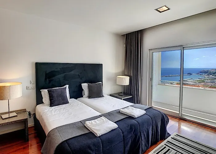 The White House - By Lovelystay